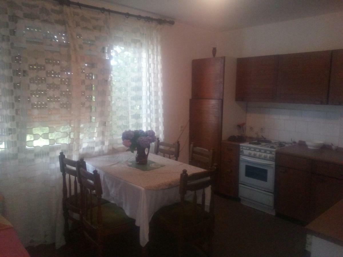 Apartman Retro Una Баня Лука Екстериор снимка